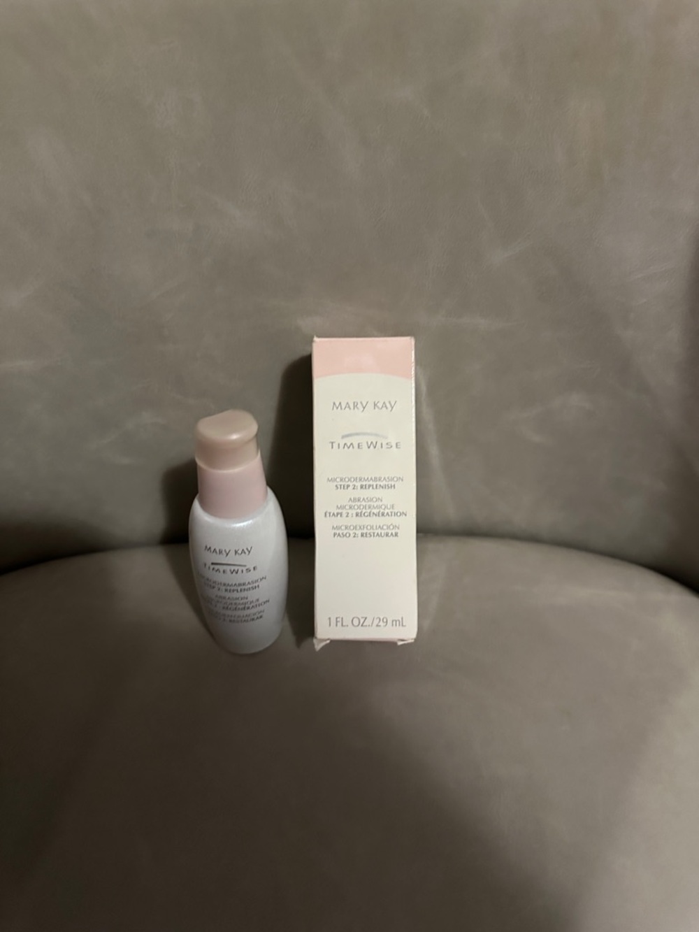 Mary Kay TimeWise Replenish Serum - Pink & White